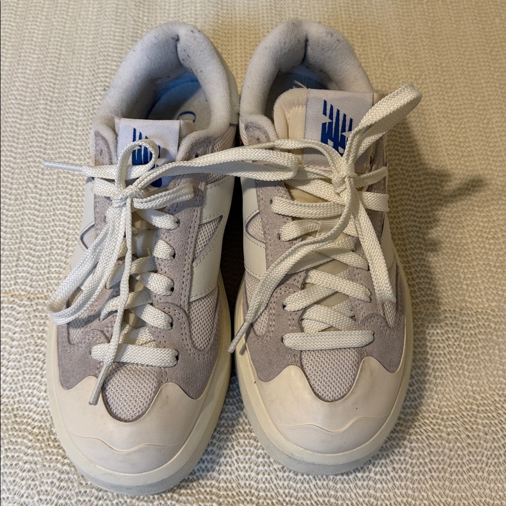 New Balance CT302 Mens 6  W 8 Shoes White Grey Sneaker Comfort Athletic Unisex